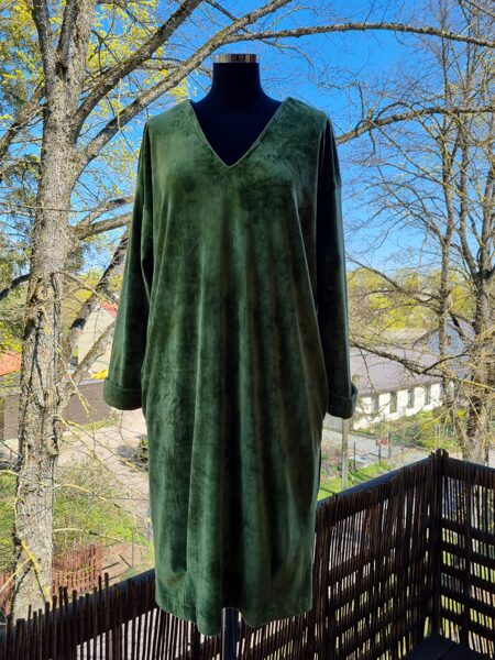 Velūra zaļā kleita - 40.izmērs