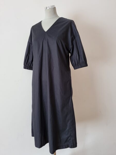 Viktorija - melna poplīna kleita S