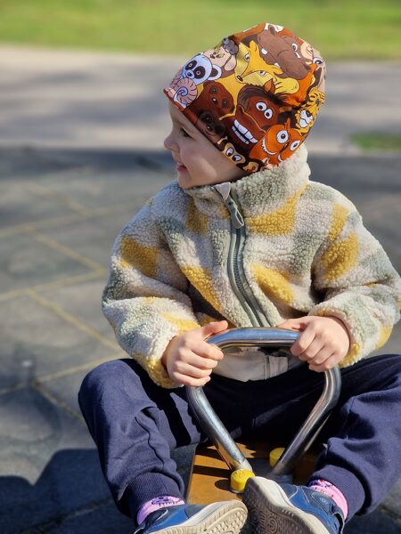 Kokvilnas trikotāžas cepure un tuneļšalle "ZVĒRIŅ UZ BRŪNA"