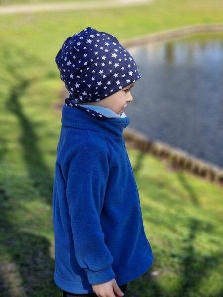 Kokvilnas trikotāžas cepure un tuneļšalle "BALTAS ZVAIGZNES UZ ZILA"