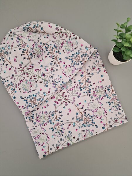 Kokvilnas trikotāžas cepure un tuneļšalle "KRĀSAINIE ZARIŅI"