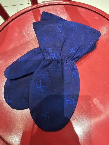 Ziemas cimdi - zili ar latvisku rakstu