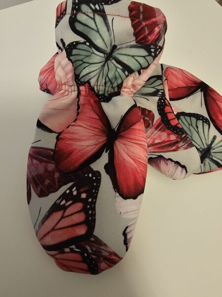 Softshell ziemas cimdi - rozā taureņi uz gaiša fona